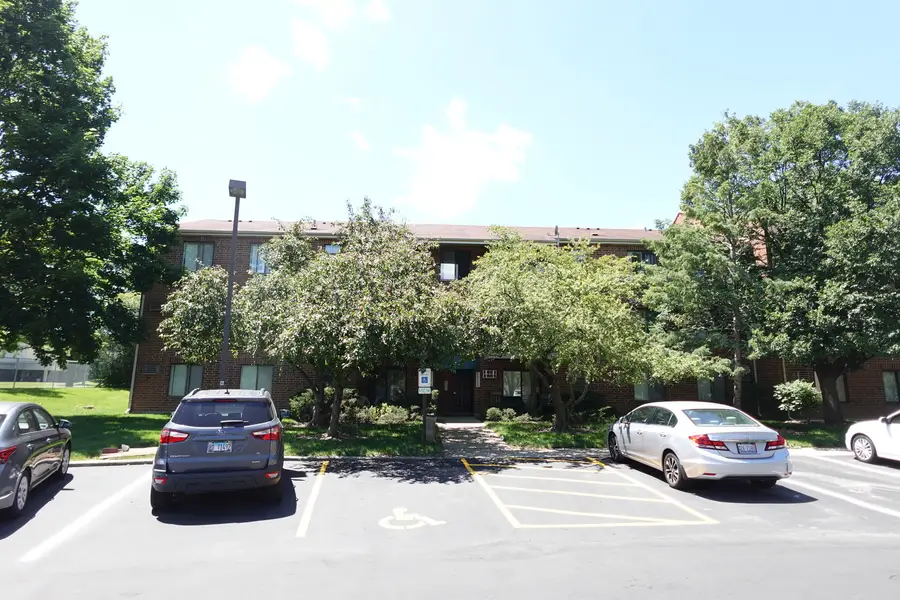 1303 N Winslowe Drive #203, Palatine, IL 60074 - #3
