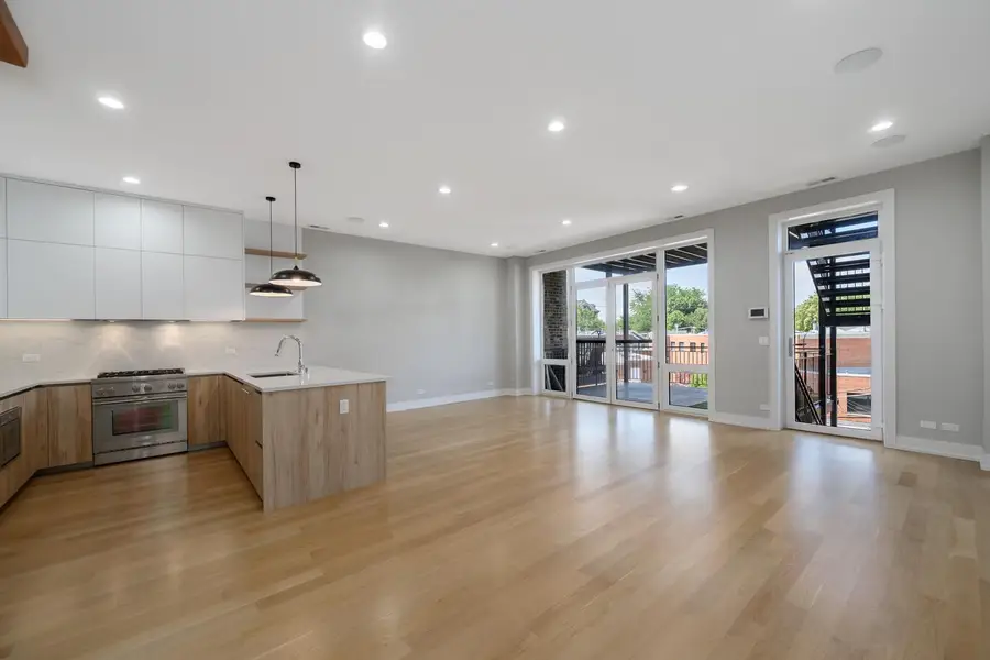 3056 N Lincoln Avenue #3, Chicago, IL 60657 - #2