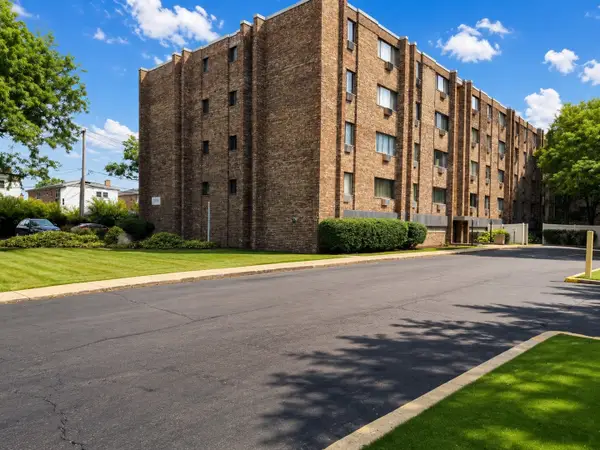 5306 N Cumberland Avenue #521, Chicago, IL 60656