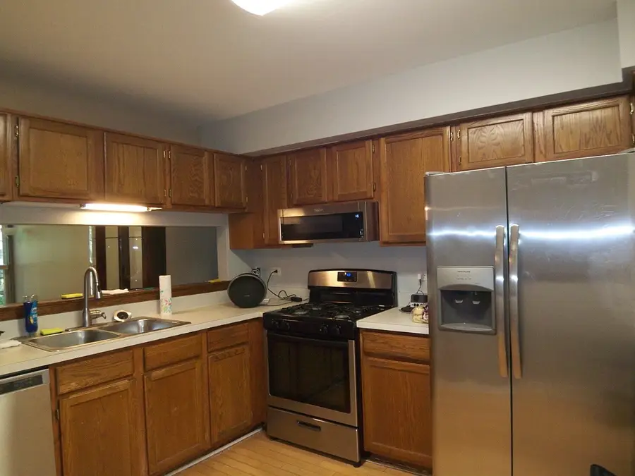 1069 Talbots Lane, Elk Grove Village, IL 60007 - #2