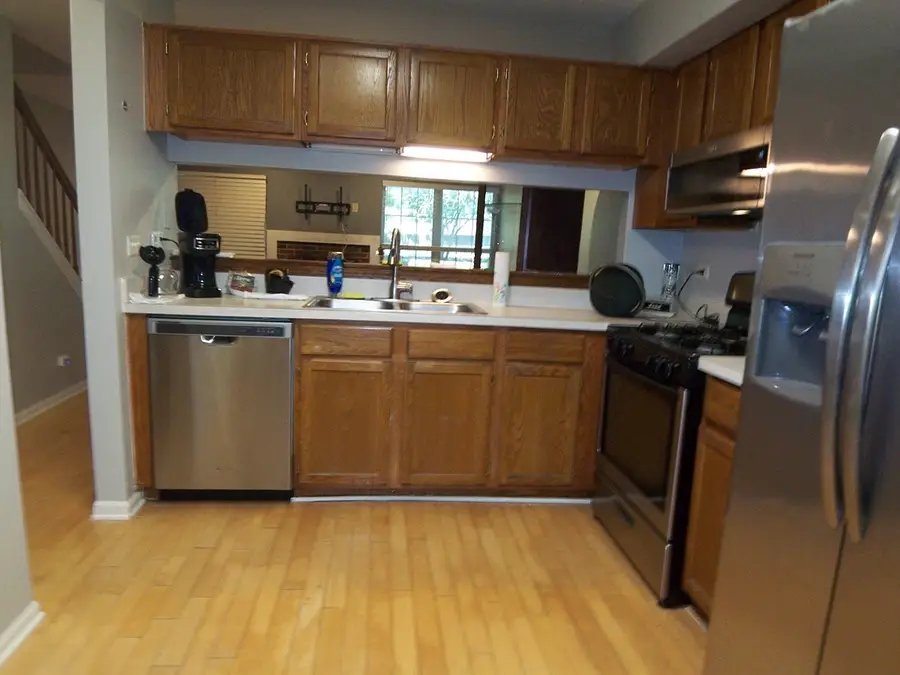 1069 Talbots Lane, Elk Grove Village, IL 60007 - #3