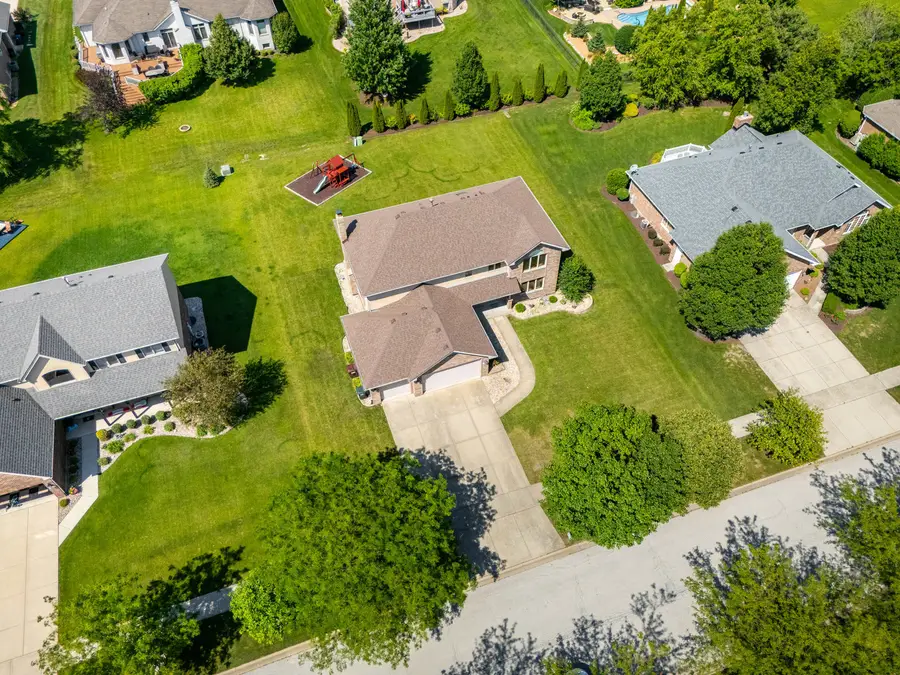 8284 Brookhaven Drive, Frankfort, IL 60423 - #3
