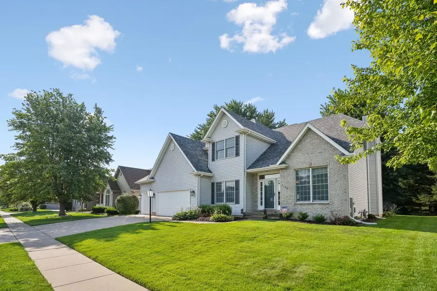 3105 48th Avenue, Bettendorf, IA 52722 - #3