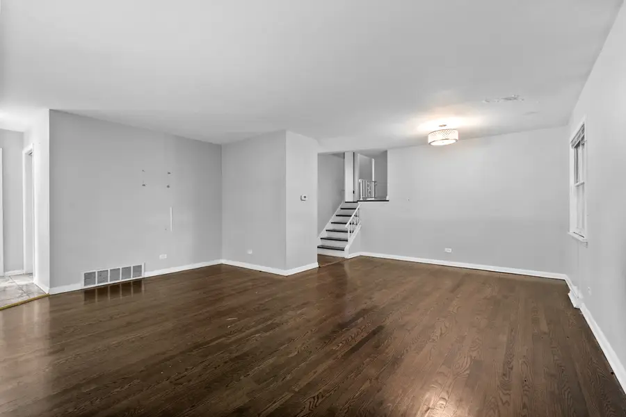 9120 E Prairie Road, Evanston, IL 60203 - #3