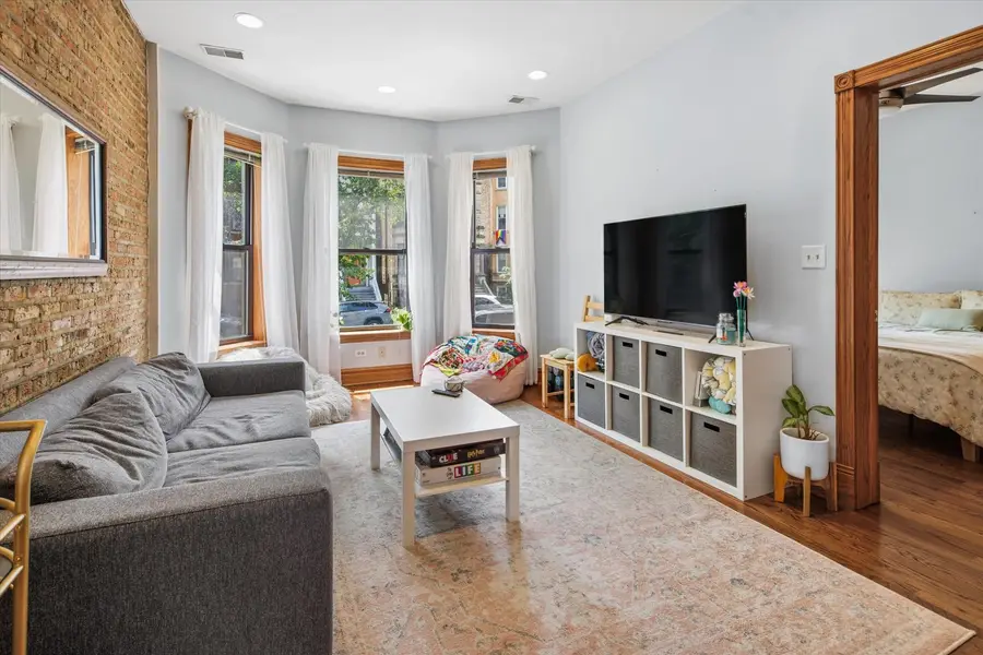 846 W Newport Avenue #1S, Chicago, IL 60657 - #3