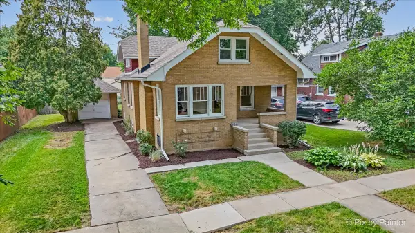 320 Allen Avenue, West Chicago, IL 60185