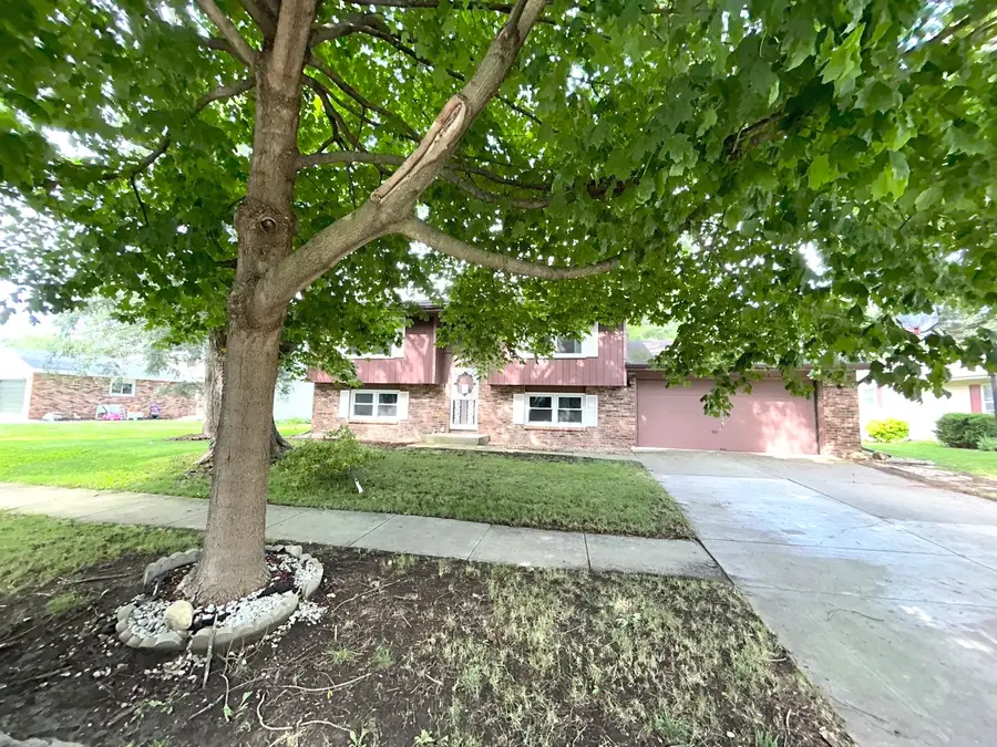 1085 Mallard Drive, Bradley, IL 60915 - #2