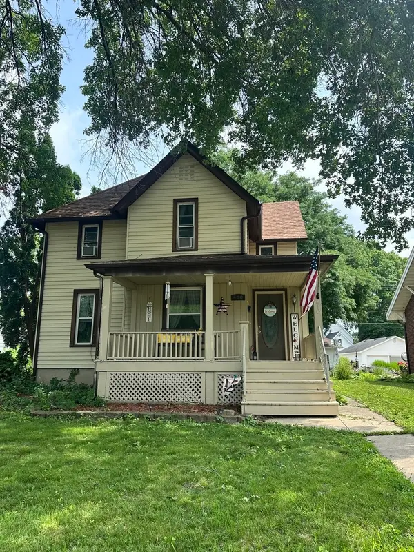 410 Broadway Avenue, Sterling, IL 61081
