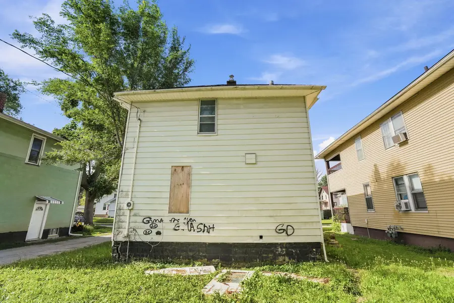 1121 15th Avenue, Rock Island, IL 61201 - #2