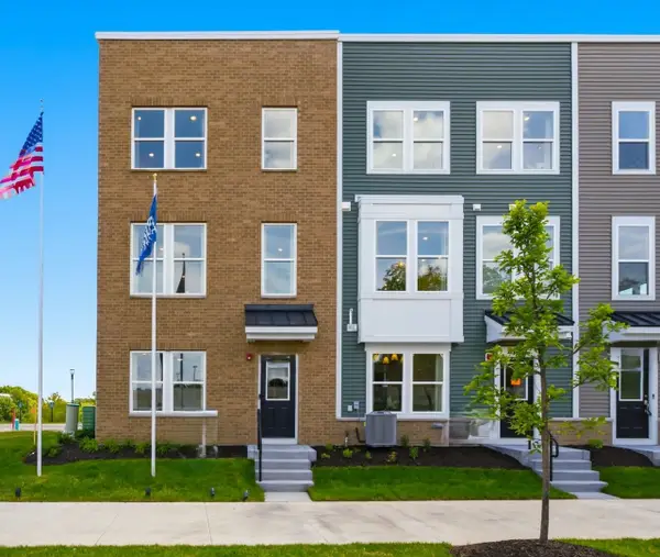 1713 Pratt Court #24165, Hoffman Estates, IL 60192