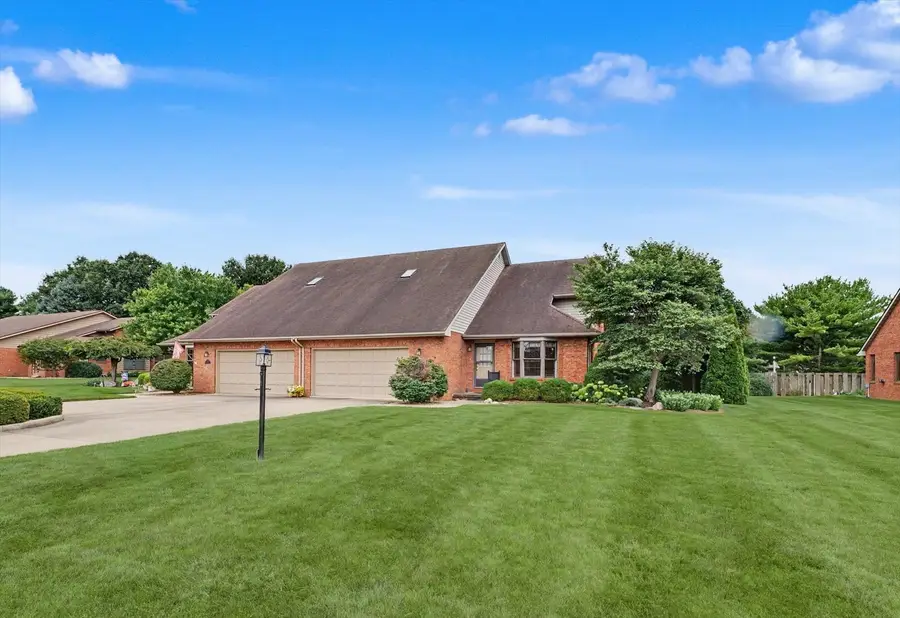 1325 Dickens Court, Monticello, IL 61856 - #2