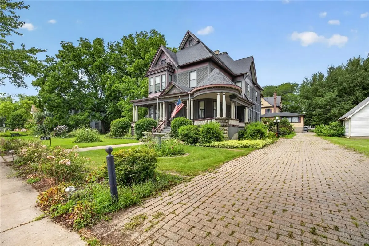 622 N 7th Street, Rochelle, IL 61068 - #1