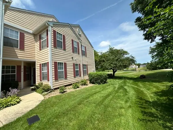 21 Truman Court, Streamwood, IL 60107