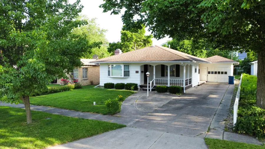 546 E Mulberry Street, Watseka, IL 60970 - #2