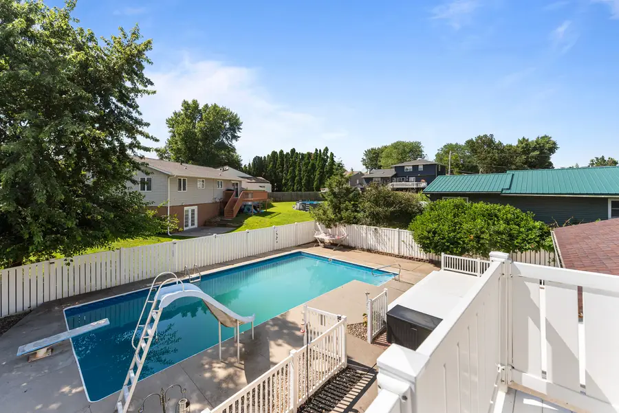 3416 N Thornwood Avenue, Davenport, IA 52806 - #3