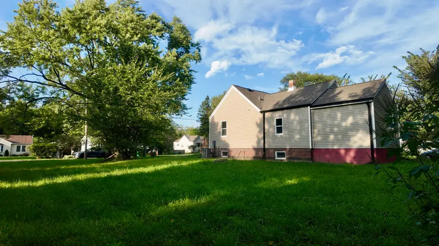 10703 W Woodland Avenue, Beach Park, IL 60087 - #3