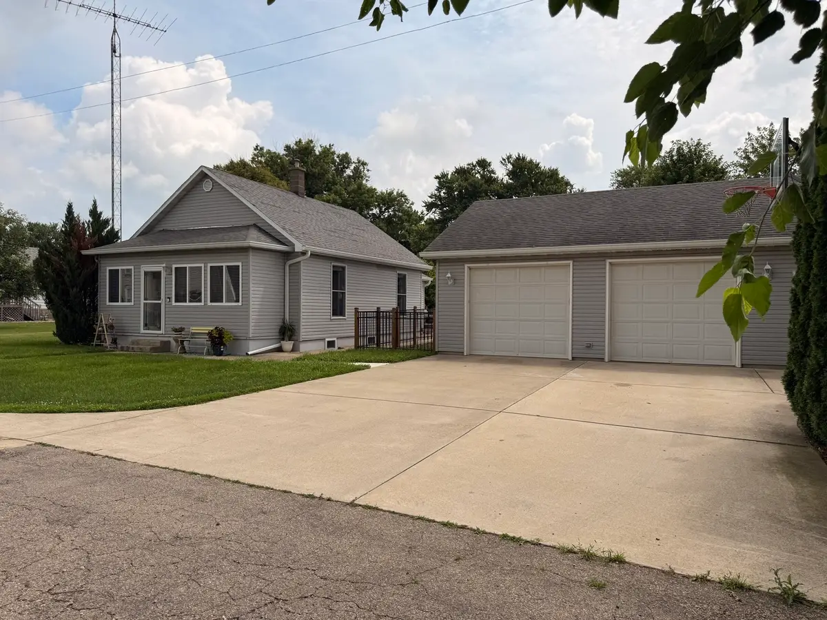 310 S 2nd Street, Standard, IL 61363 - #1