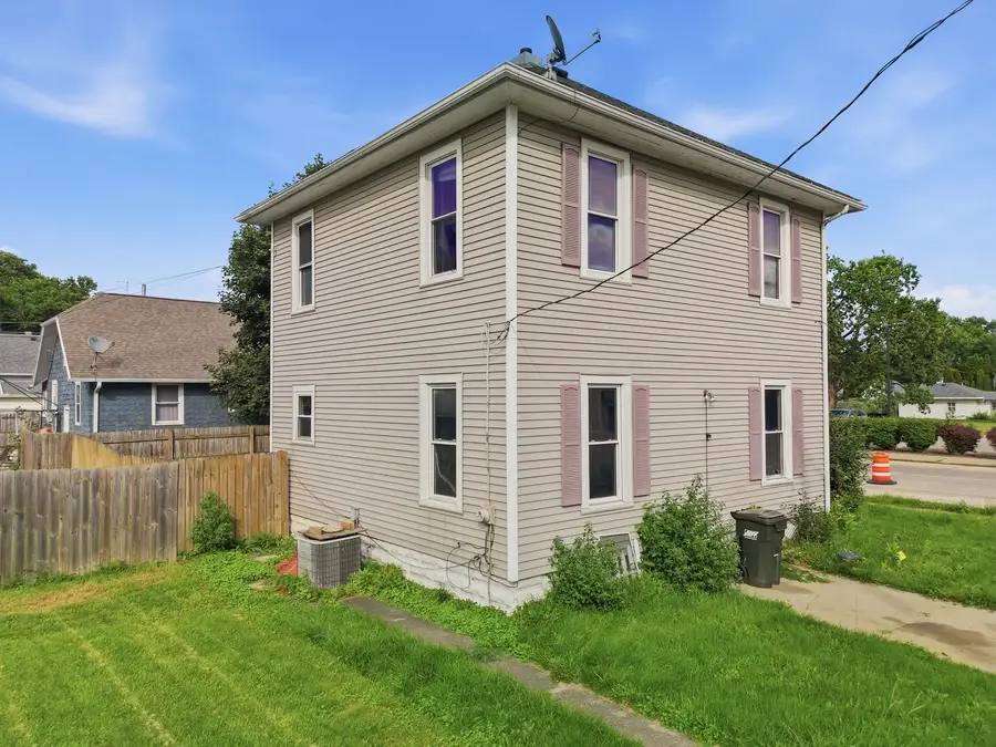 1502 E 4th Street, Sterling, IL 60181 - #2