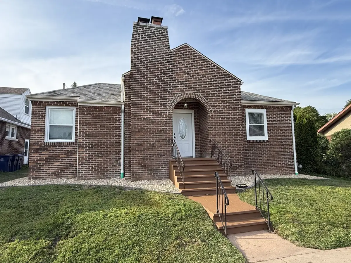 437 10th Place, Lasalle, IL 61301 - #1