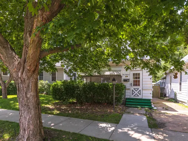 918 N Oak Street, Bloomington, IL 61701