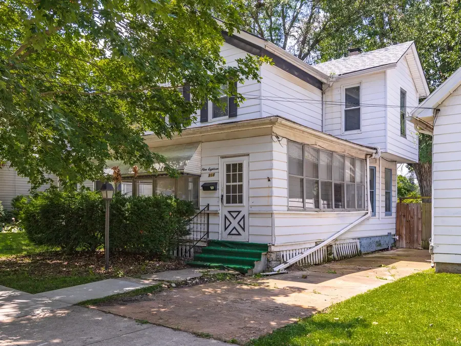 918 N Oak Street, Bloomington, IL 61701 - #2