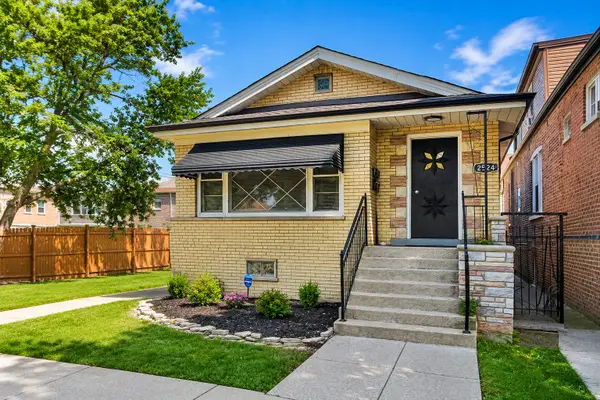 2524 W 45th Street, Chicago, IL 60632