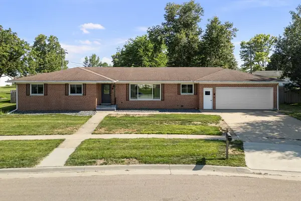 205 11th Avenue, De Witt, IA 52742