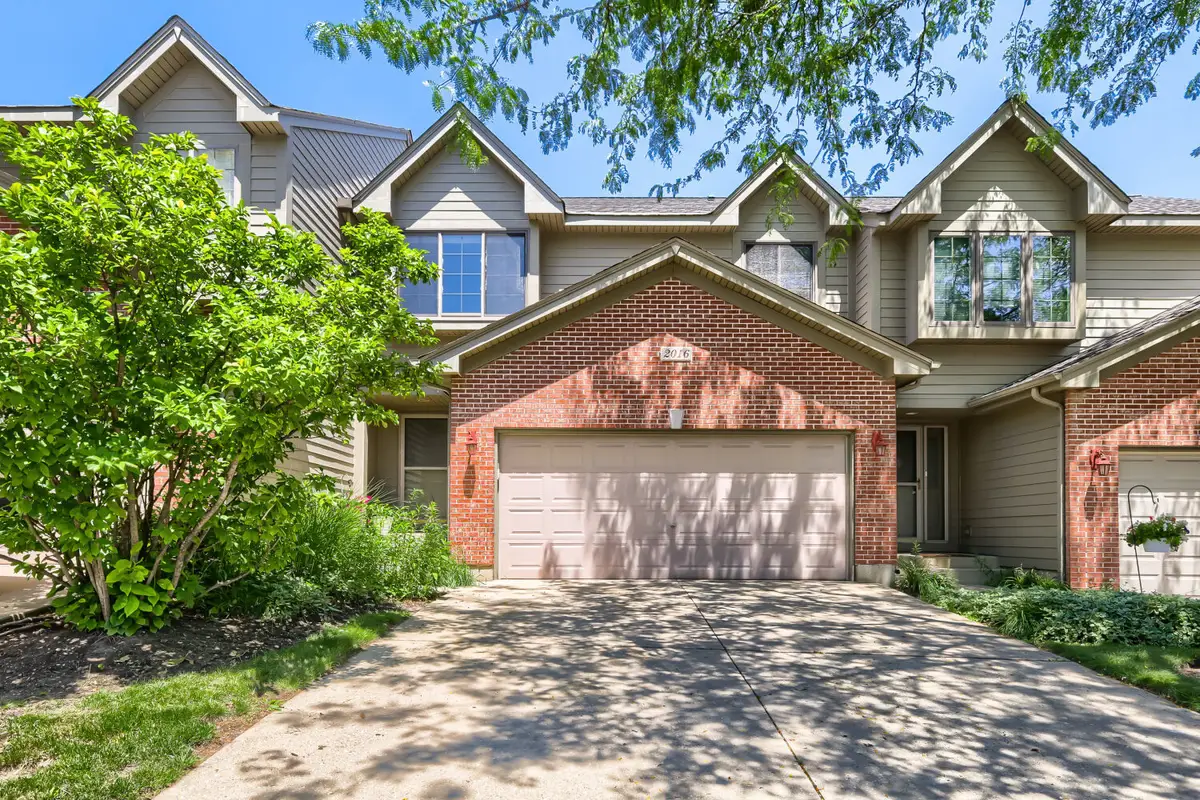 2016 Jeffrey Lane #2016, Elgin, IL 60123 - #1