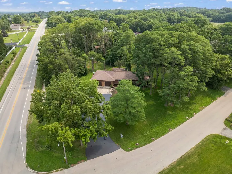 7 Timbercreek Drive, Yorkville, IL 60560 - #2