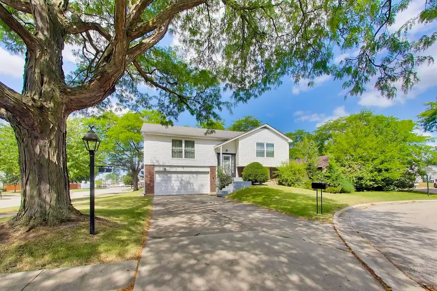 2 Oakmont Court, Streamwood, IL 60107 - #3