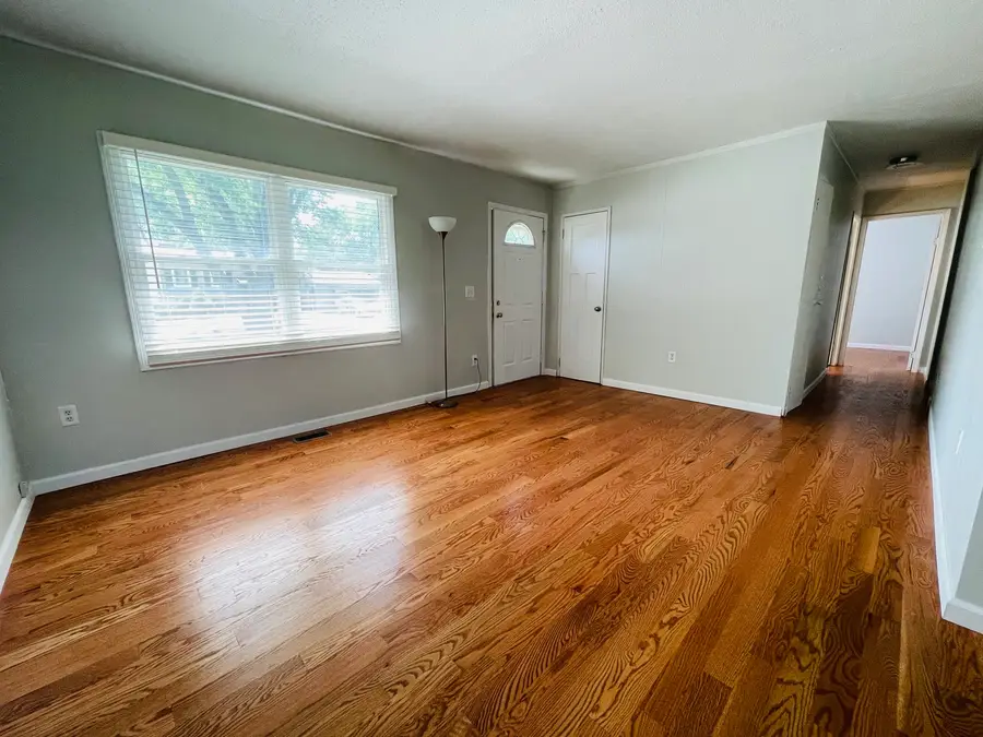 Address Withheld By Seller, Streamwood, IL 60107 - #3