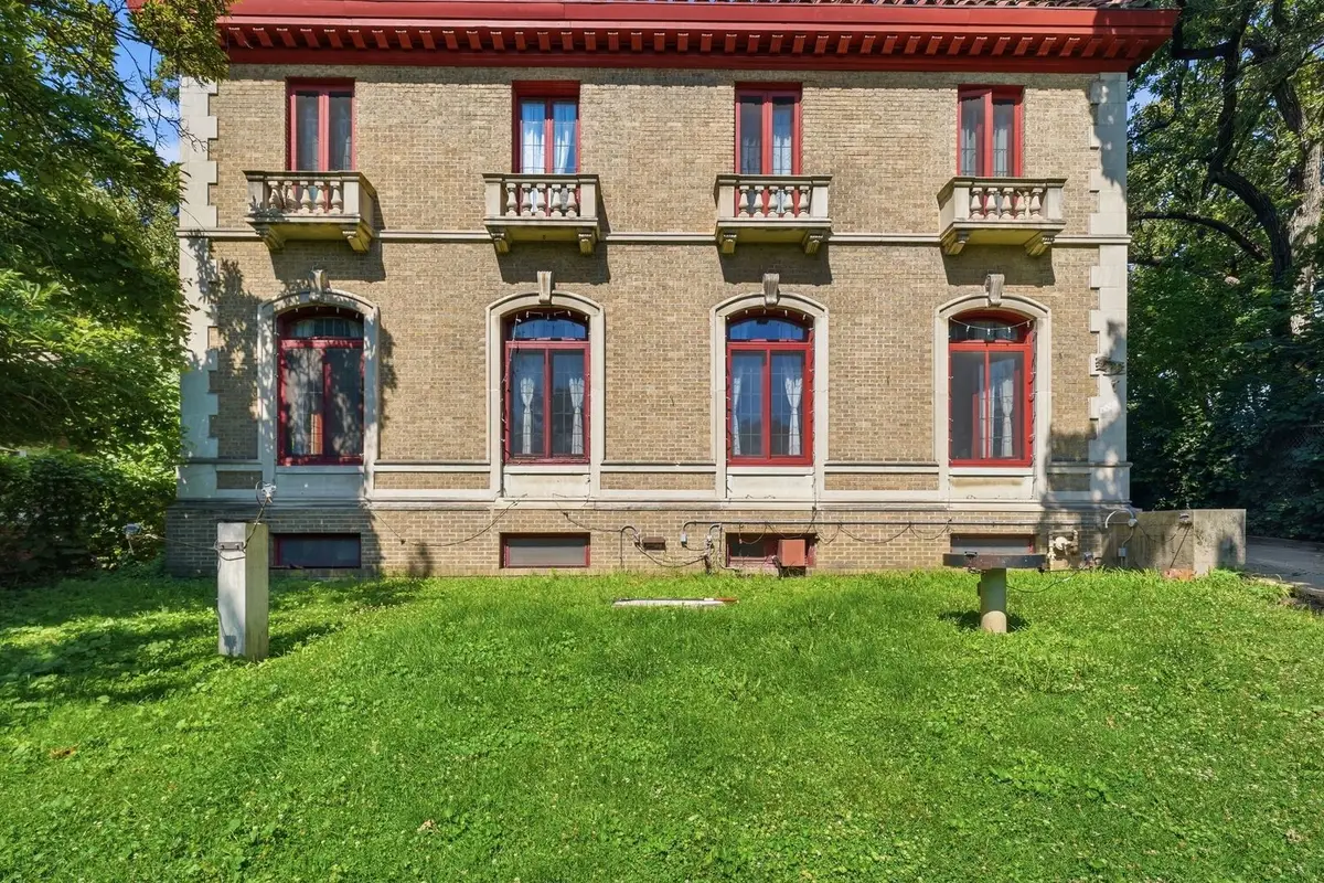 9924 S Longwood Drive, Chicago, IL 60643 - #1