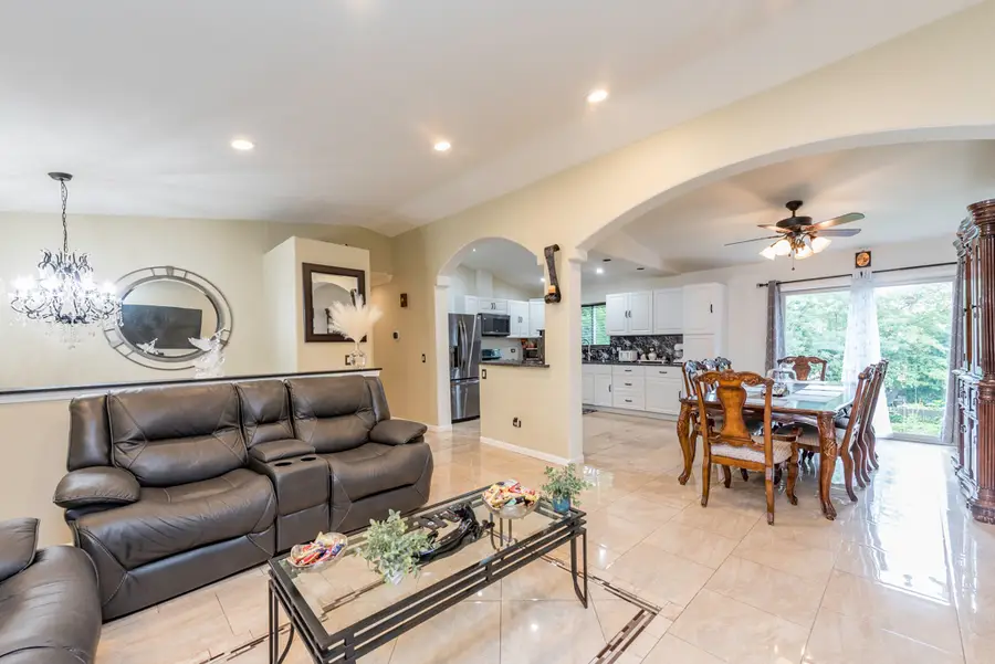 320 S Martin Luther King Jr Avenue, Waukegan, IL 60085 - #3