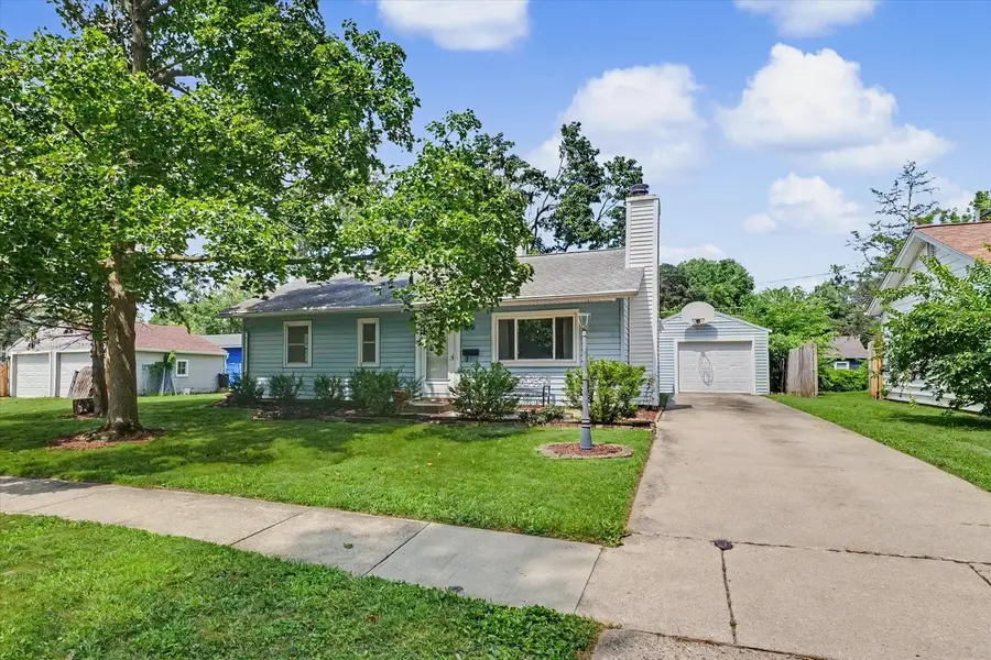 706 E Michigan Avenue, Urbana, IL 61801 - #2