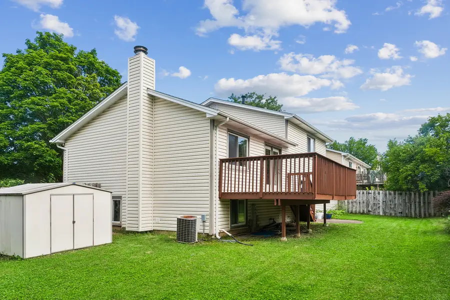 4691 Huntington Boulevard, Hoffman Estates, IL 60192 - #2