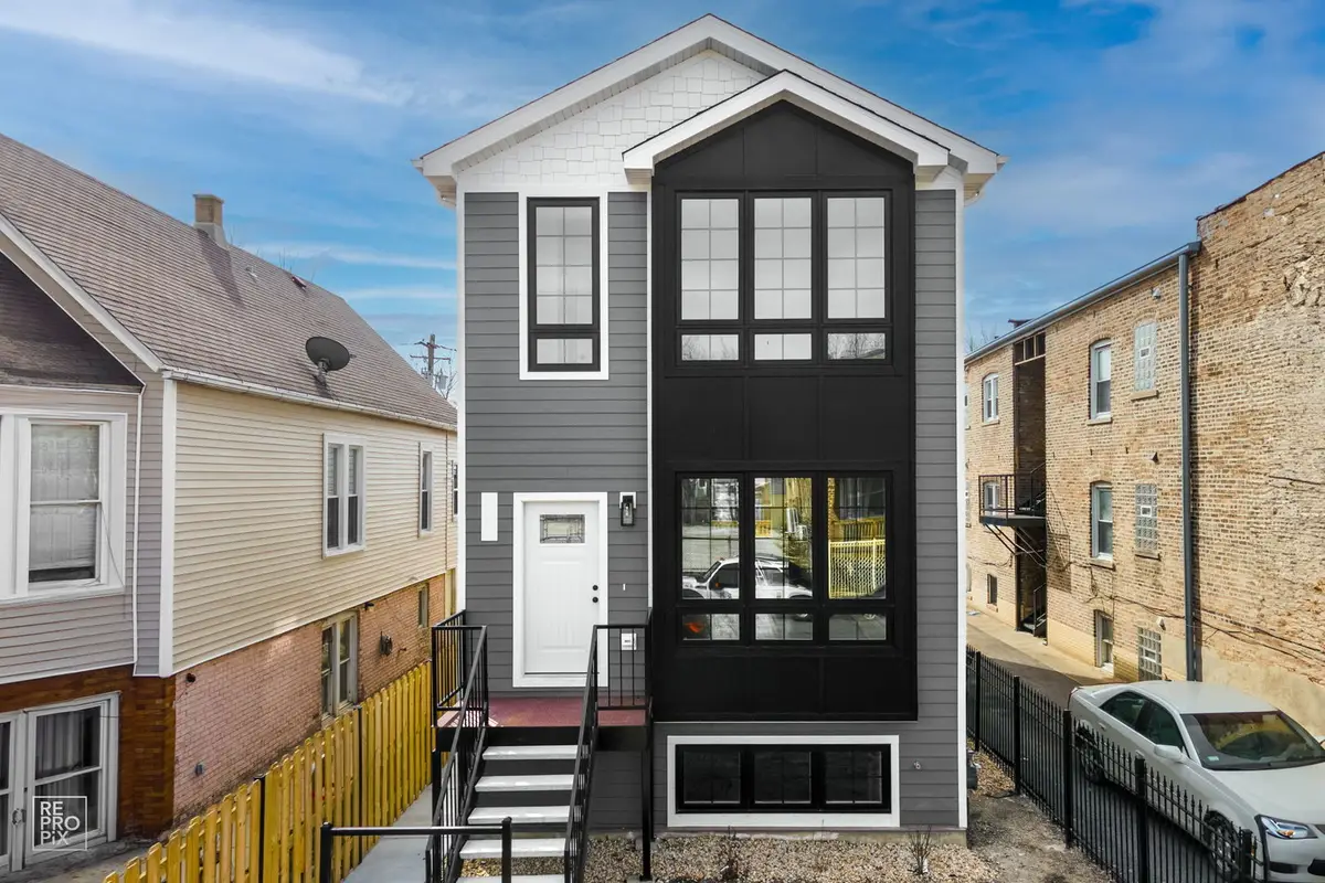 4241 W Walton Street, Chicago, IL 60651 - #1