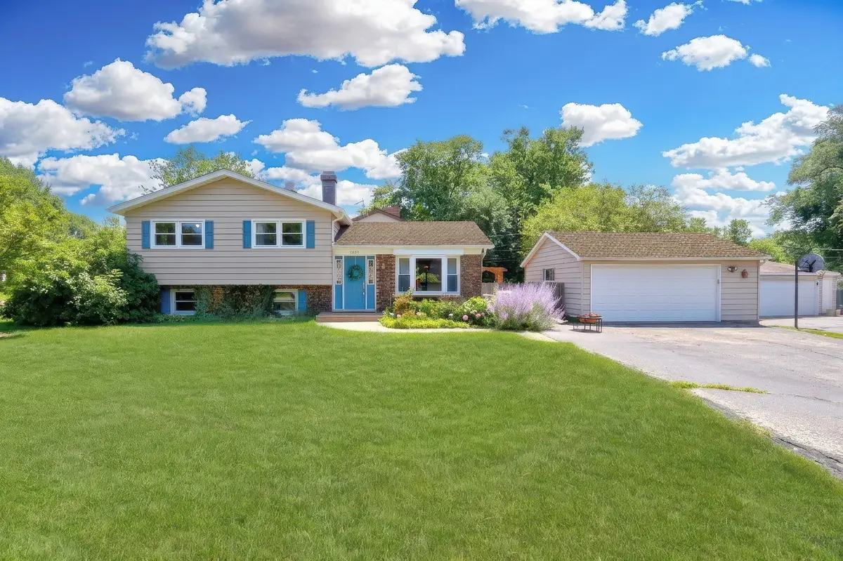 2420 SE Thornwood Drive, Lindenhurst, IL 60046 - #1