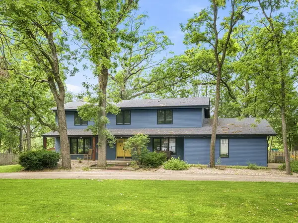 22220 S Eastcliff Drive, Shorewood, IL 60404