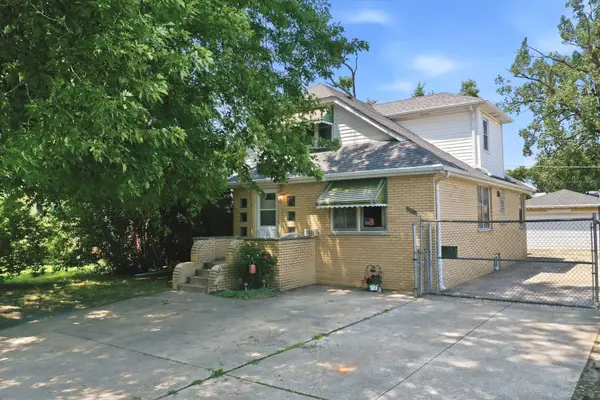 7048 W 72nd Place, Chicago, IL 60638