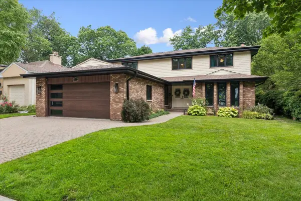 6940 N Mendota Avenue, Chicago, IL 60646
