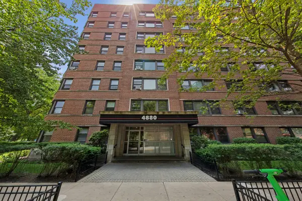 4880 N Marine Drive #105, Chicago, IL 60640