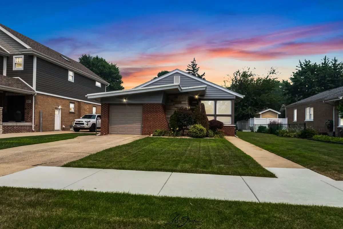 10029 S Central Park Avenue, Evergreen Park, IL 60805 - #1