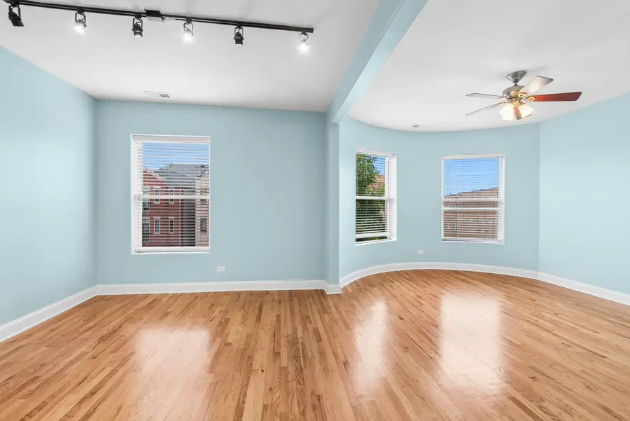 4614 S Calumet Avenue #3S, Chicago, IL 60653 - #2
