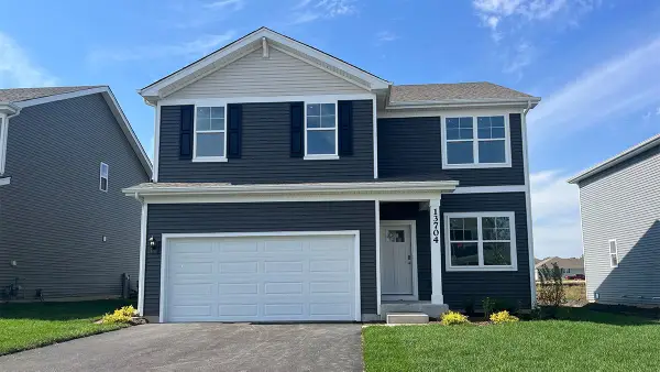 13660 S Carmel Boulevard, Plainfield, IL 60544