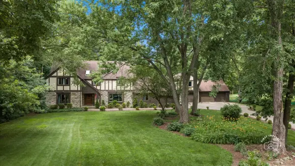 5N284 Oak Road, St. Charles, IL 60175
