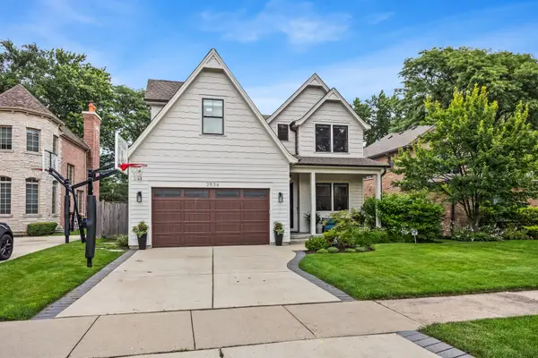 2536 Oak Avenue, Northbrook, IL 60062
