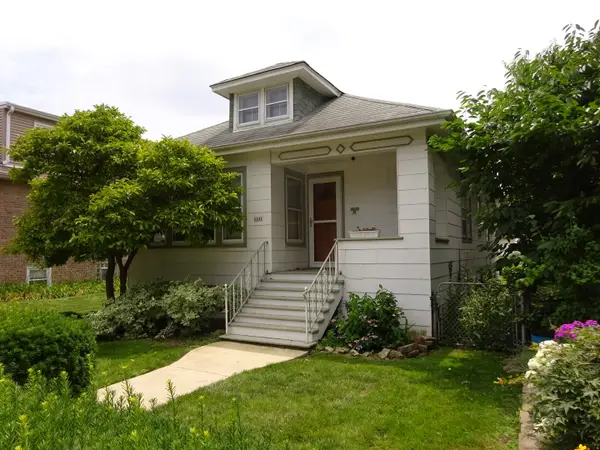 5645 W Ainslie Street, Chicago, IL 60630