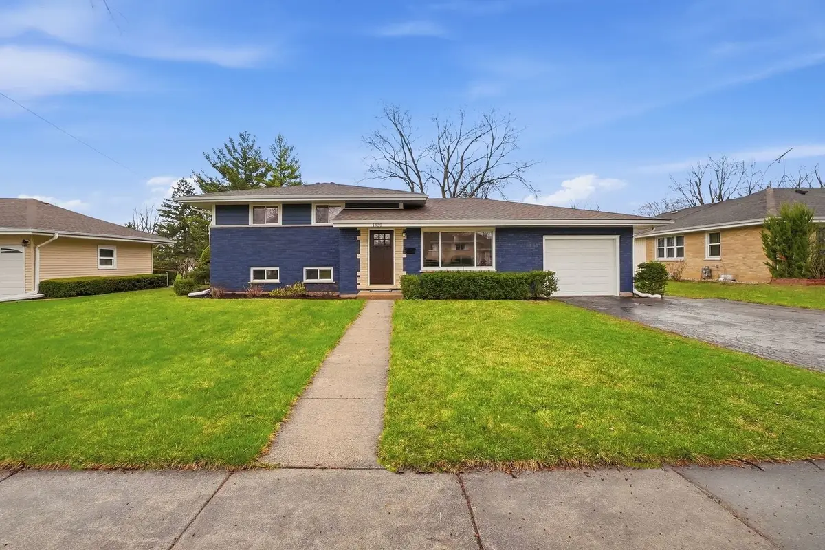 1430 E Emmerson Lane, Mount Prospect, IL 60056 - #1