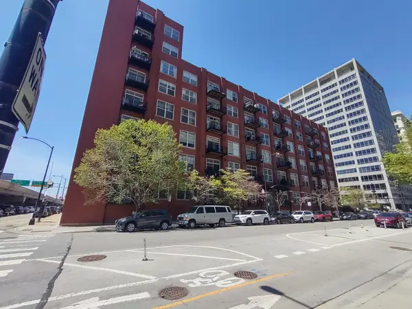 420 S Clinton Street #302, Chicago, IL 60607
