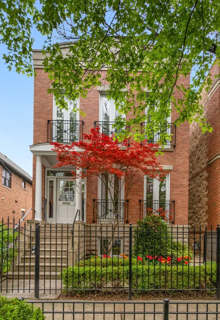 2715 N Bosworth Avenue, Chicago, IL 60614 - #1